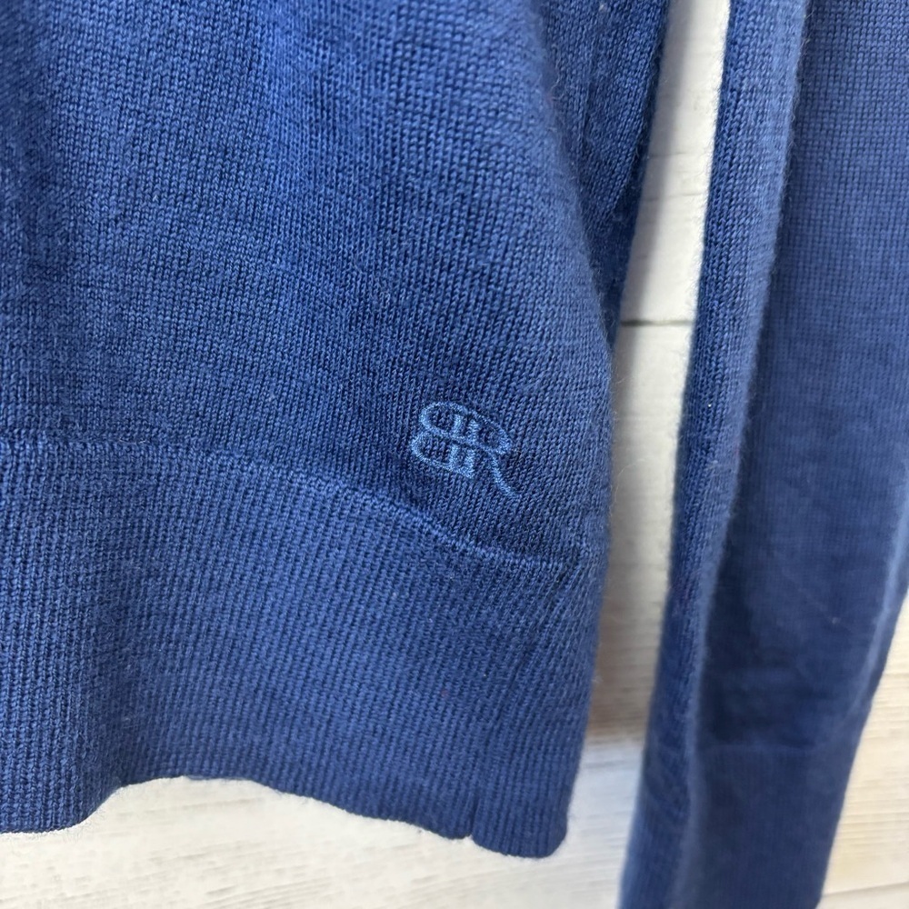 Banana Republic 100% Merino Wool V Neck Sweater Medium Blue Small - Long Sleeves - Picture 3 of 8